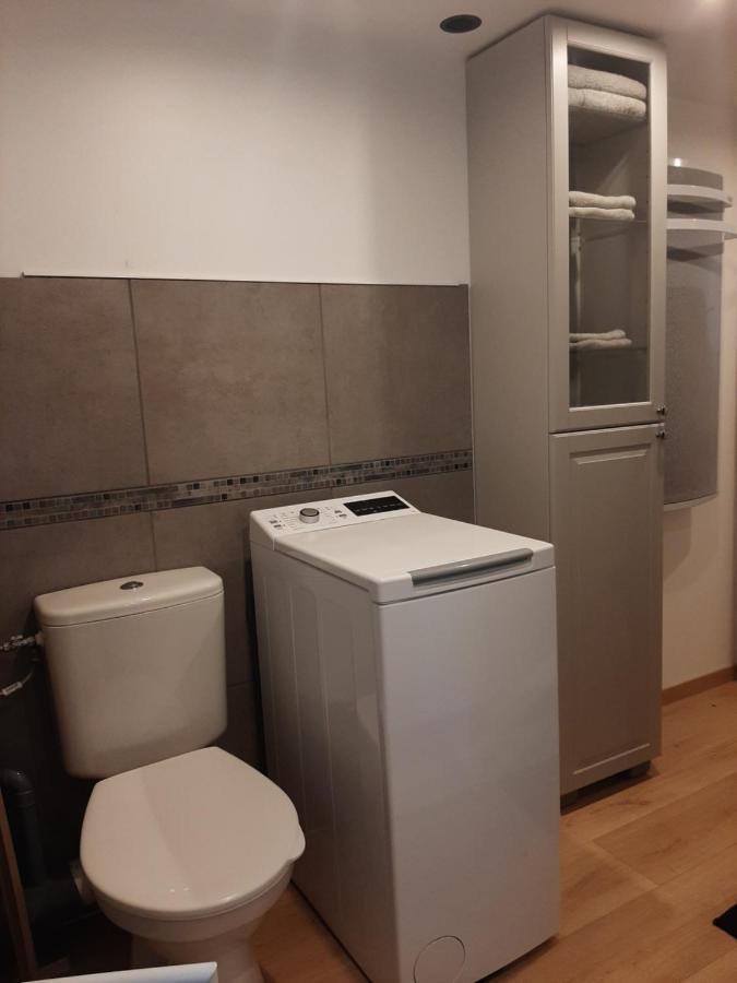 Logement Confortable Dans Residence Privee A Amplepuis ภายนอก รูปภาพ